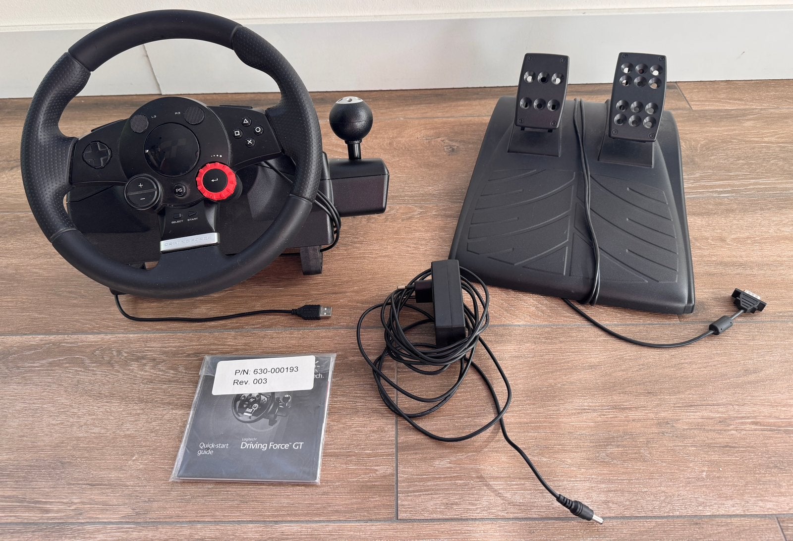 Logitech driving force GT Racestuur met pedalen, Racestuur, Force feedback, Ophalen of Verzenden, Zo goed als nieuw