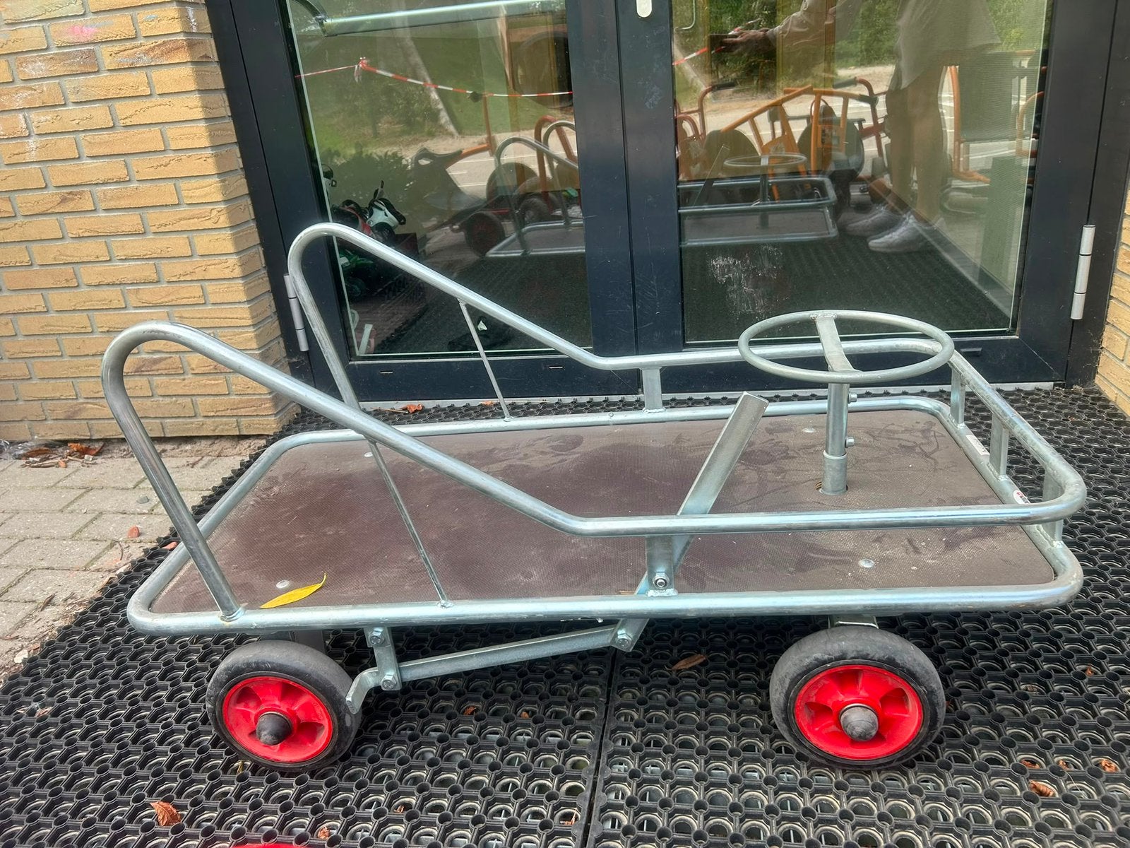 2 karren voor kleuters, Ophalen, Gebruikt