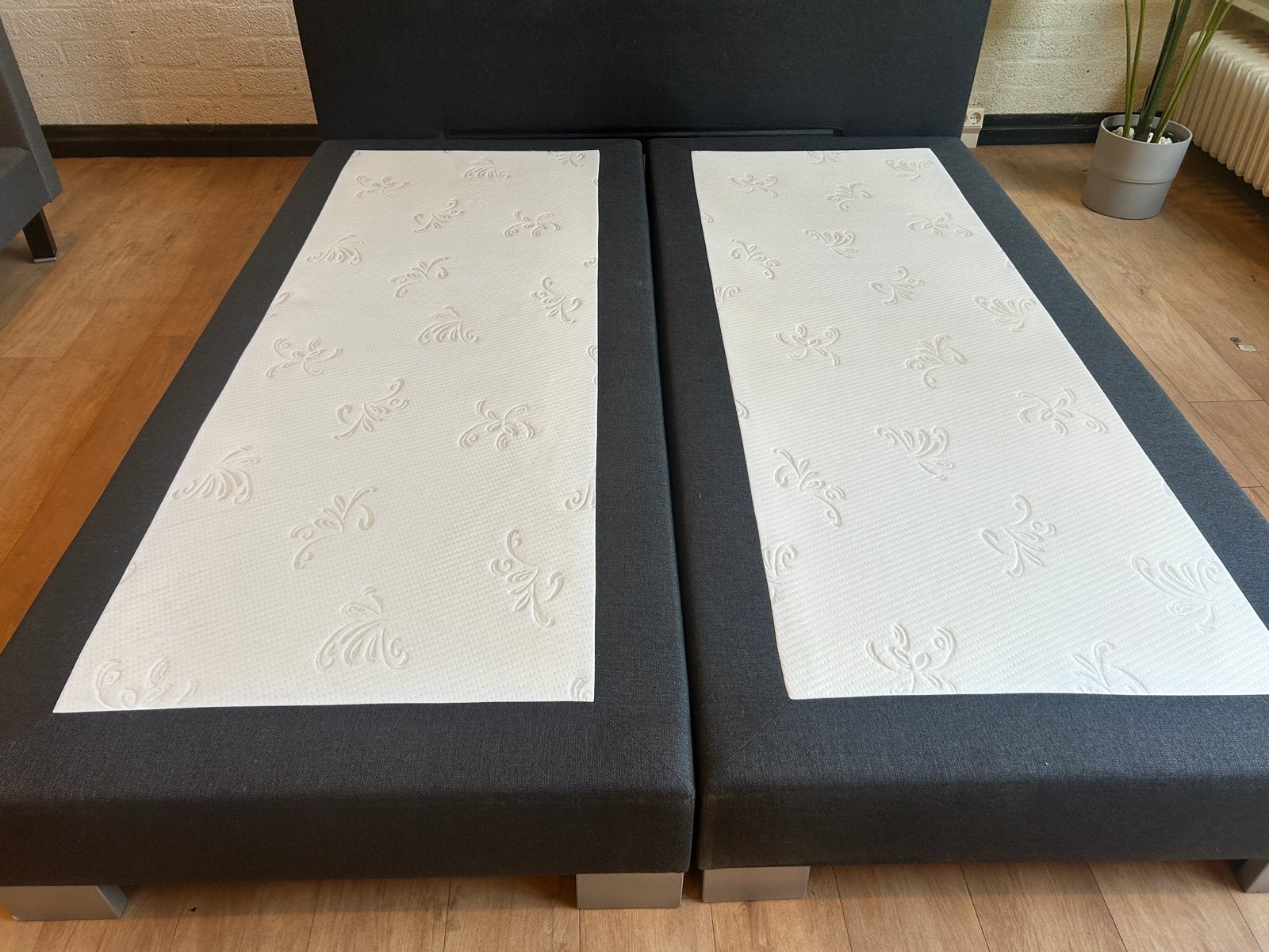 Luxe boxspring 180x210 – prof gereinigd- Proefslaap model, 210 cm, Luxe, Tweepersoons, Ophalen of Verzenden