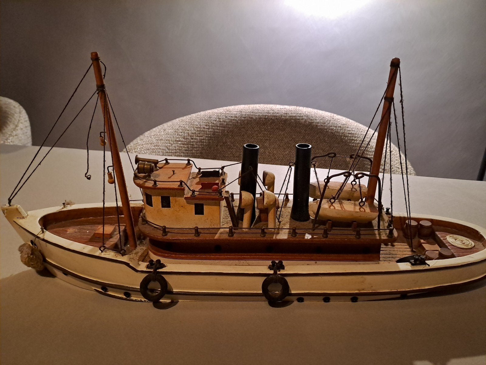 Gedetailleerd Model van een Vissersboot - Houten Schip, Ophalen of Verzenden, Gebruikt, 1:32 tot 1:50, Overige merken
