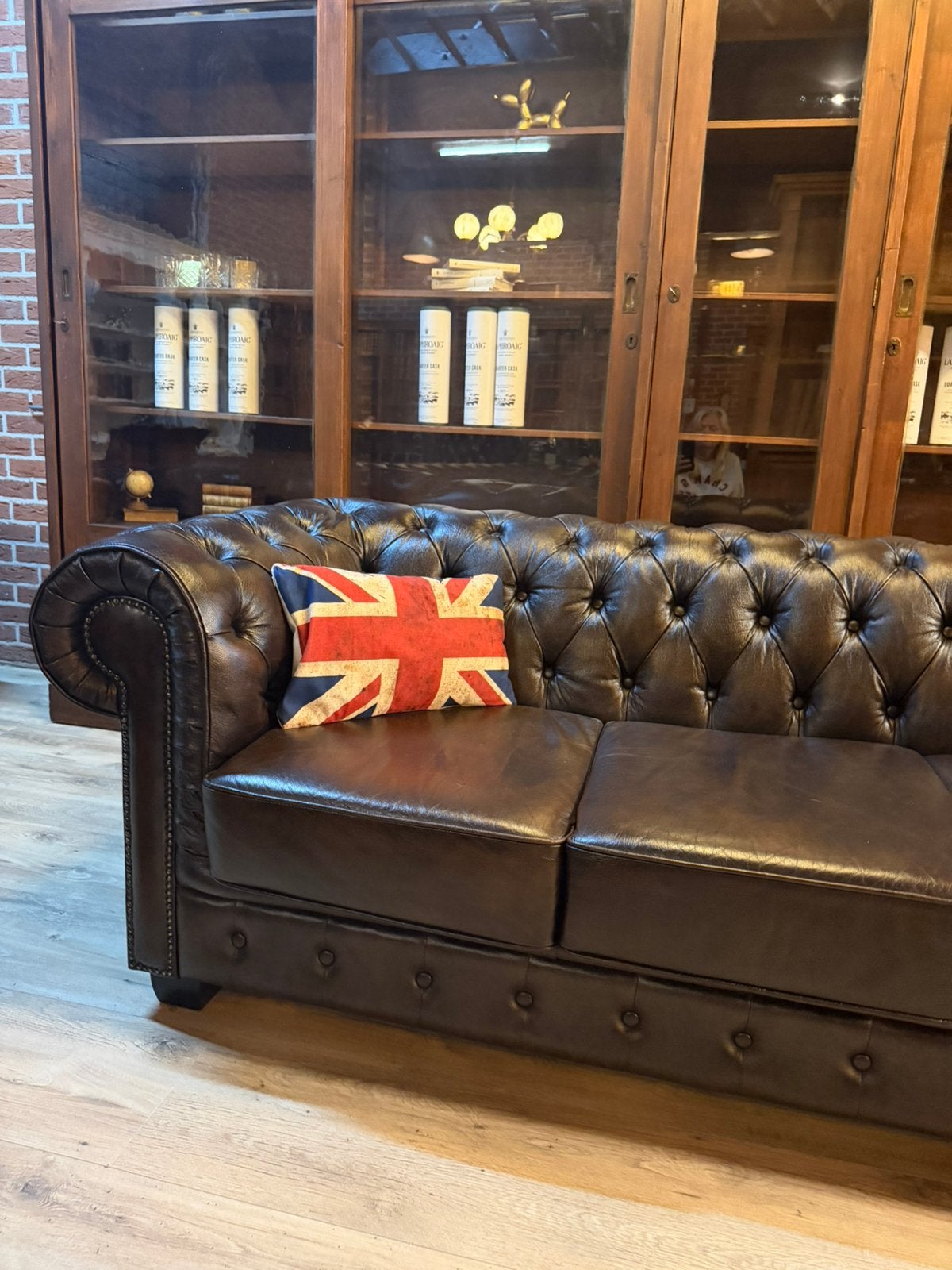 Birmingham Chesterfield 3 zits, Ophalen, Info@chesterfieldjunkie.nl, Gosem engelsstraat, Zo goed als nieuw