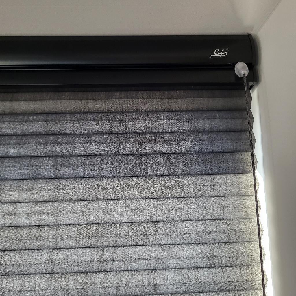 Duette Shades Luxaflex 32mm, Ophalen, Gebruikt, 200 cm of meer, Zwart
