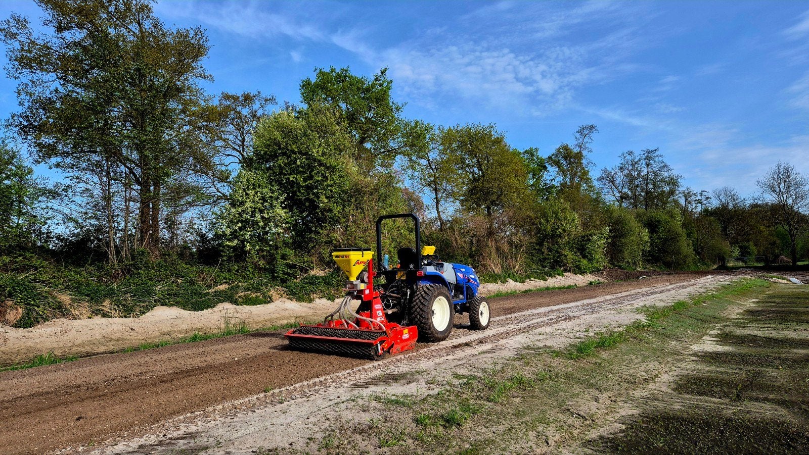 Mini loonwerk/graszaaien/doorzaaien/paardenweide