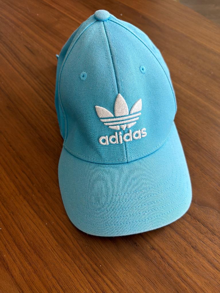 Adidas pet, Kleding | Heren, Hoeden en Petten, Pet, Adidas, Gedragen, One size fits all