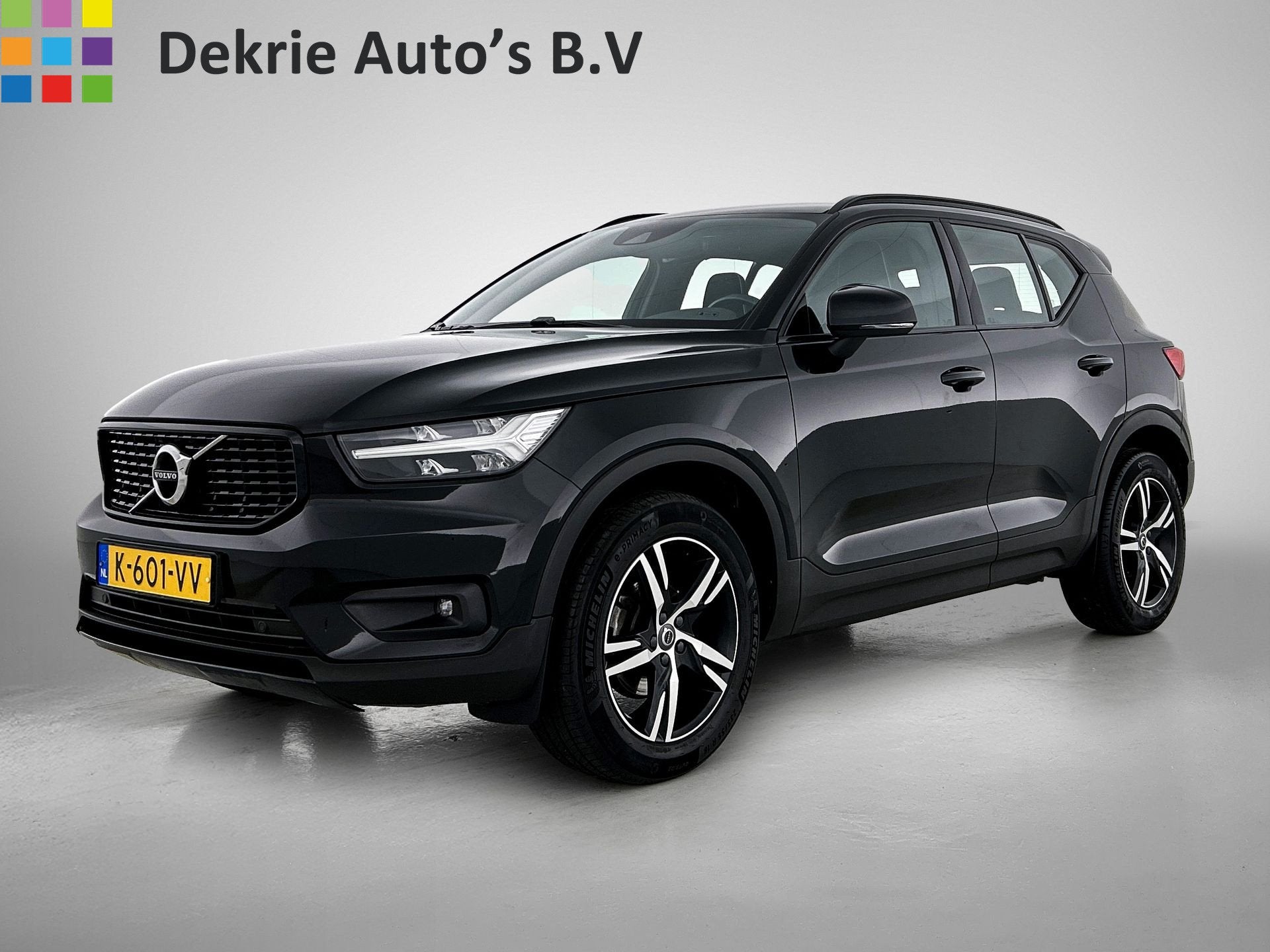 Volvo XC40 T2 130PK R-Design / Trekhaak / 1/2 Leder / Airco-, Auto's, Dealer onderhouden, Gebruikt, Zwart, Origineel Nederlands