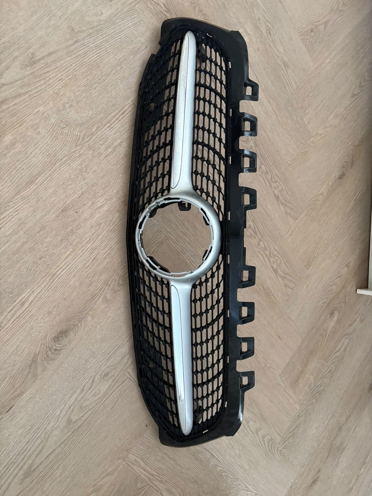 Mercedes-Benz Gril a 250 e, Voor, Mercedes-Benz, Nieuw, Ophalen of Verzenden