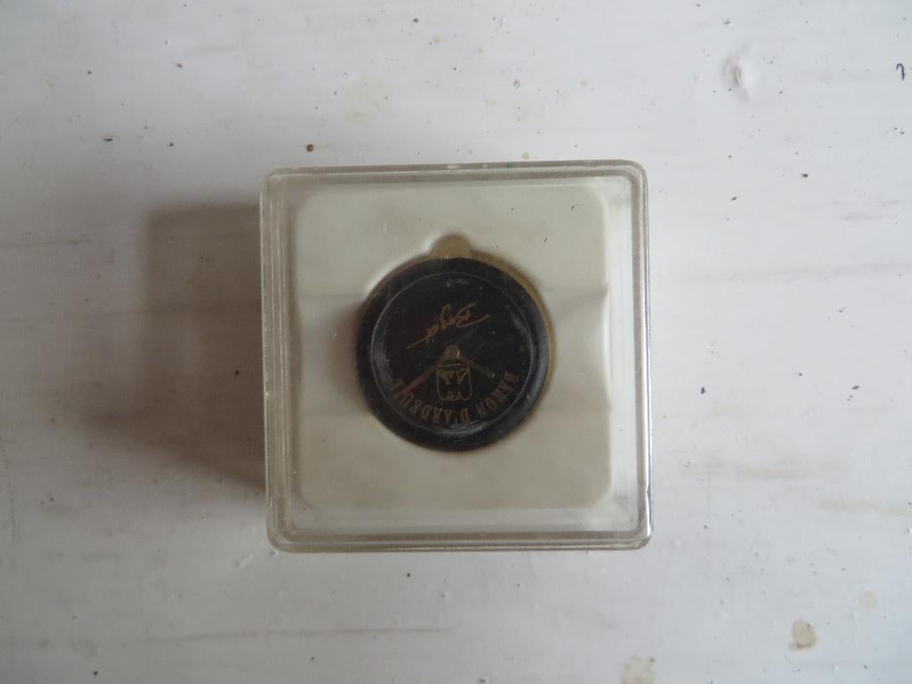 Zeldzaam pin horloge Baron d'Ardeuil Buzet, Ophalen of Verzenden, Zo goed als nieuw, Merk, Speldje of Pin