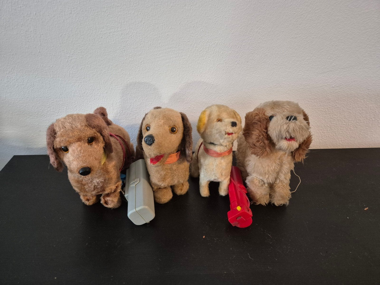 Niet werkende hondjes - Vintage speelgoed voor verzamelaars, Ophalen of Verzenden, Gebruikt