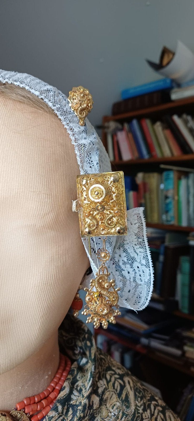 Klederdracht, Antiek en Kunst, Antiek | Kleding en Accessoires, Ophalen of Verzenden