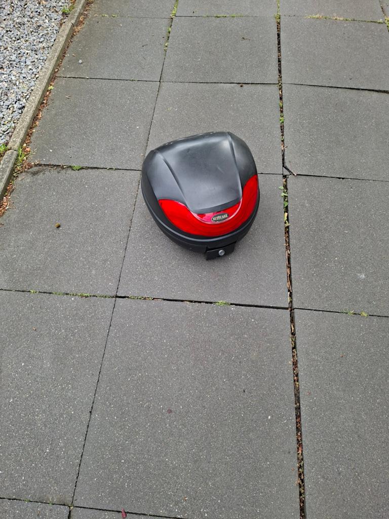 Koffer voor scooter, brommer of motor, Motoren, Ophalen, Gebruikt