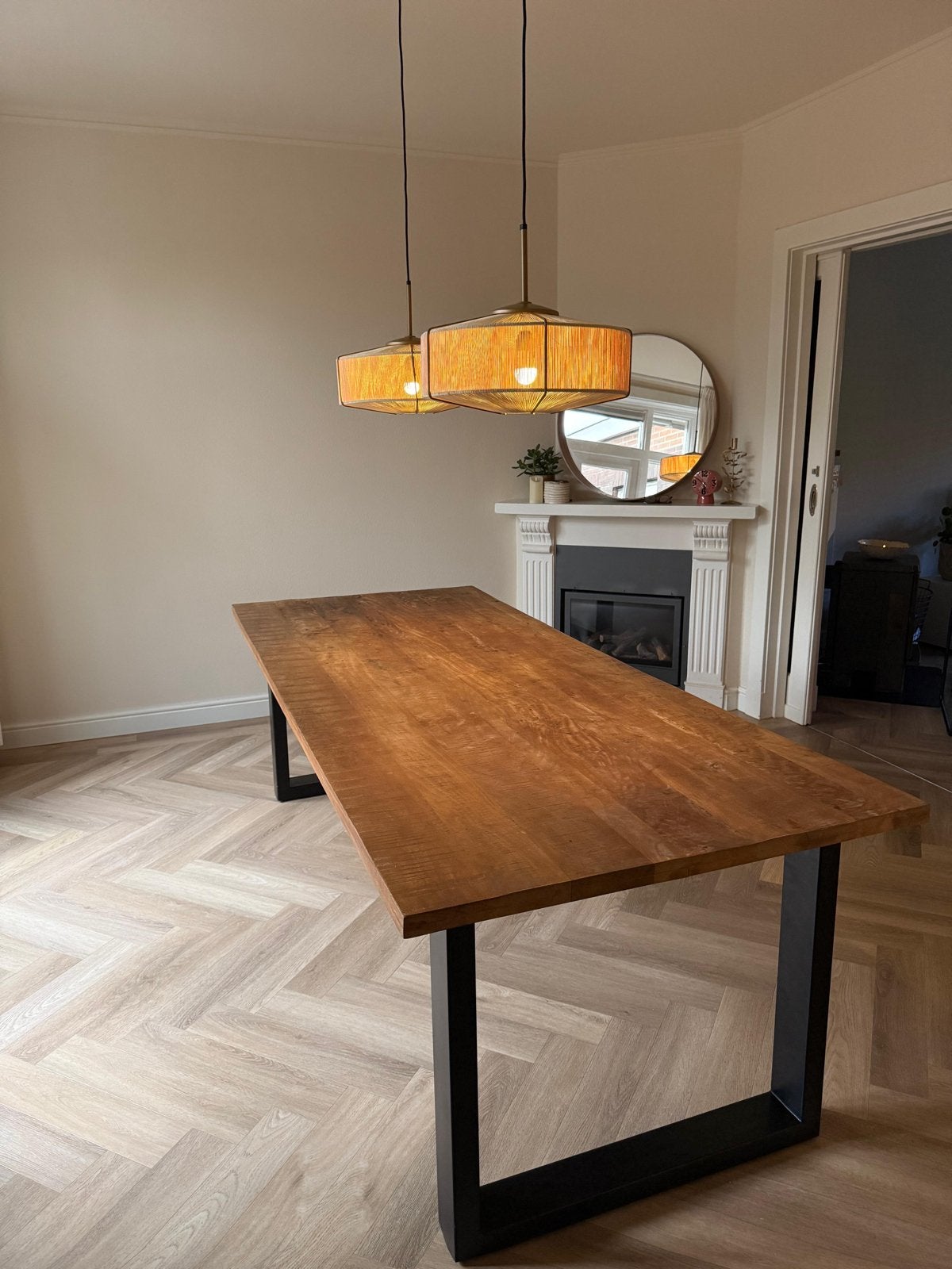 Ruime eettafel met zwarte poten en houtenblad (Loods 5), Huis en Inrichting, Ophalen, 200 cm of meer, 50 tot 100 cm, Zo goed als nieuw