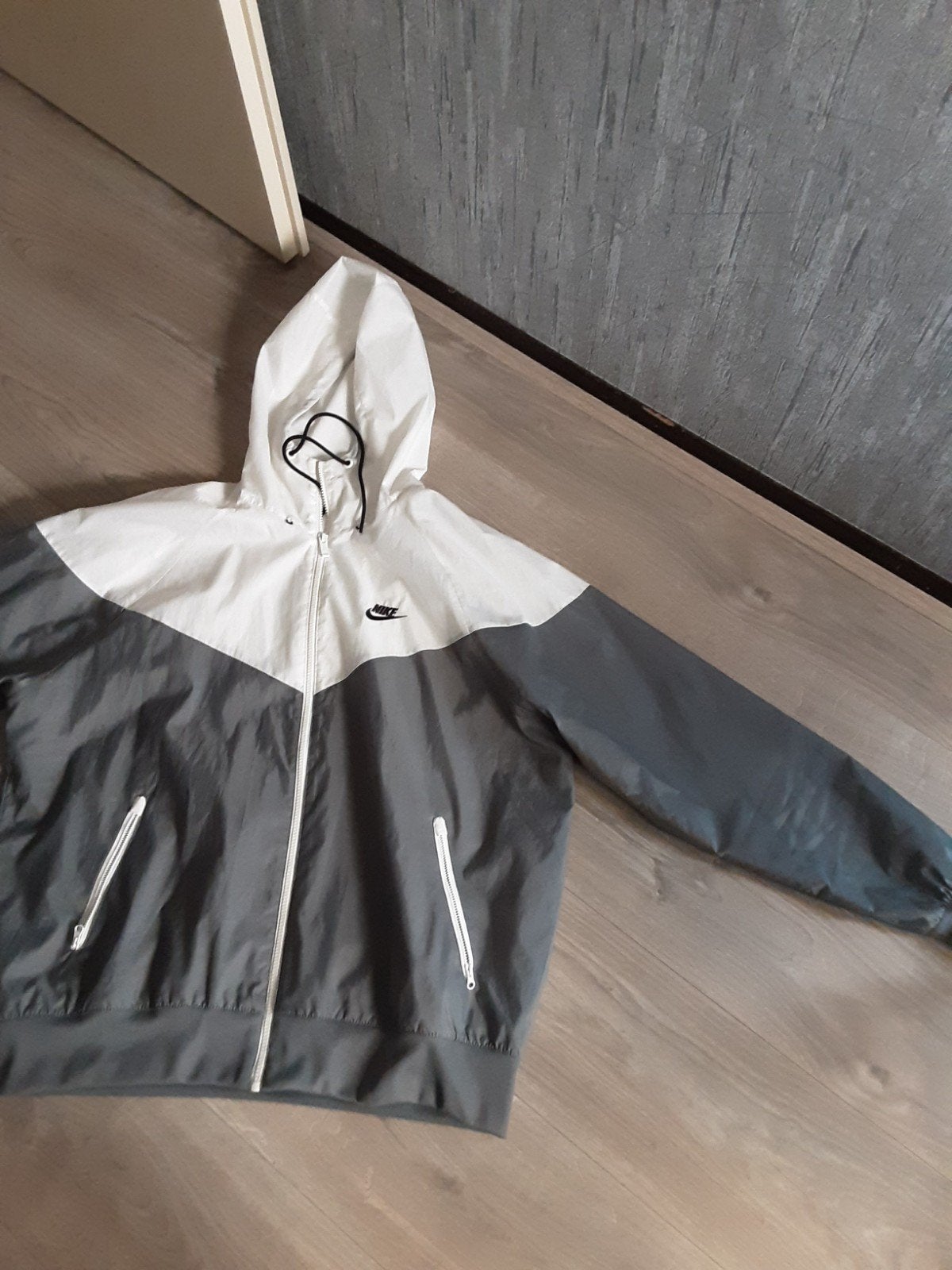 te koop een zomerjack van merk Nike Maat L, Maat 52/54 (L), Nike, Ophalen of Verzenden, Grijs