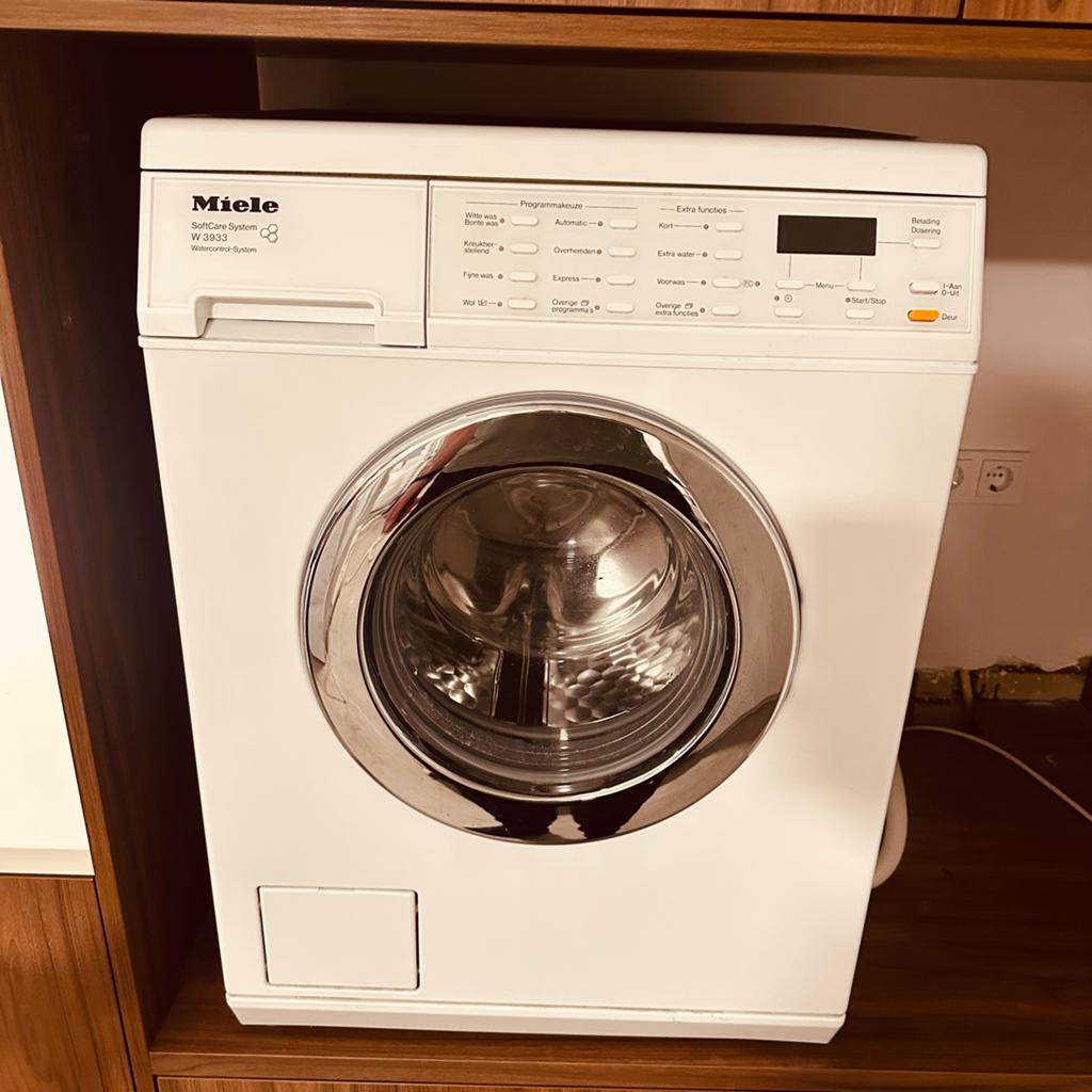 Miele W3933 SoftCare System Wasmachine - Centrifugeert raar, Witgoed en Apparatuur, Wasmachines, Ophalen, 6 tot 8 kg, Gebruikt