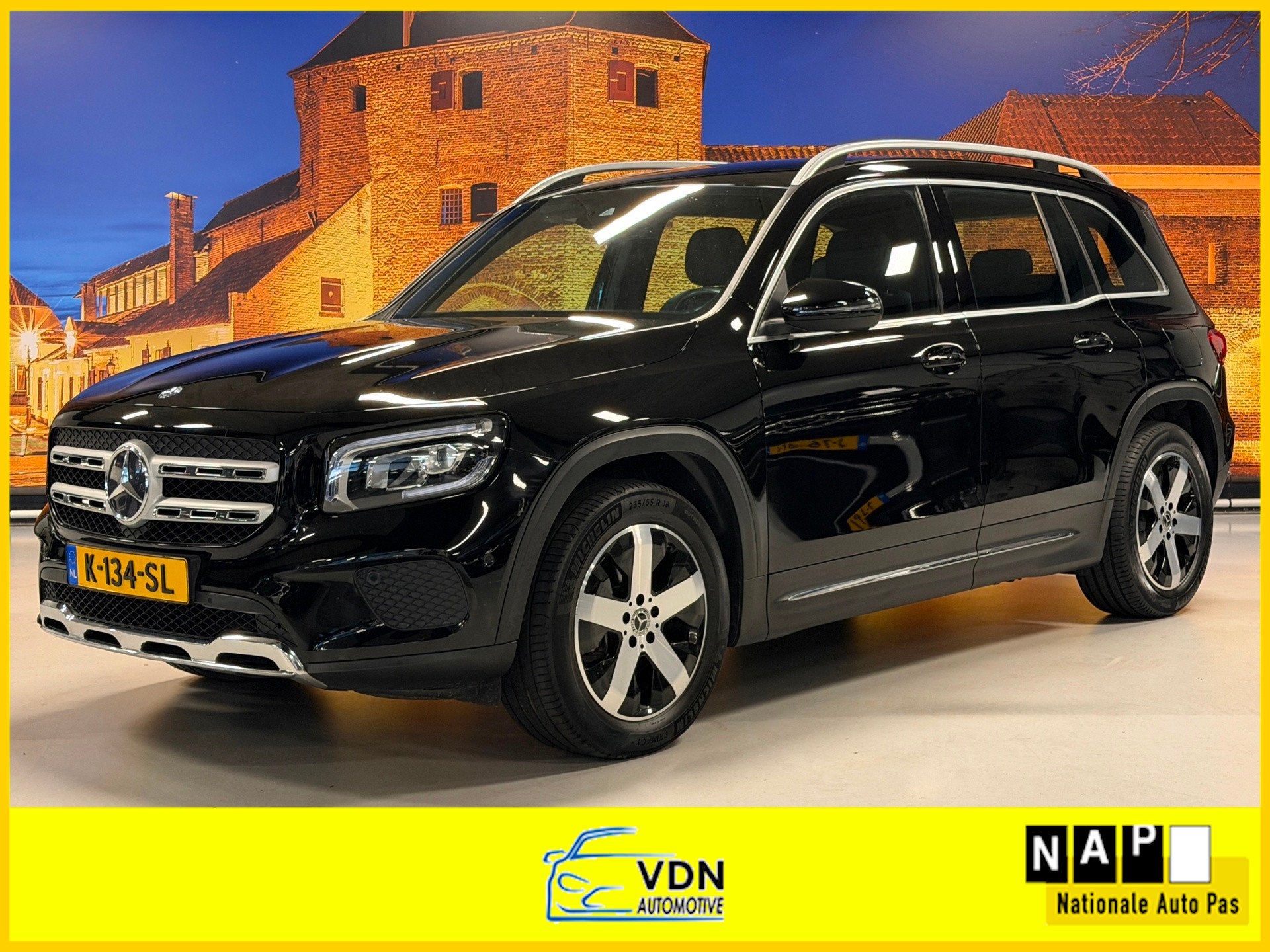 Mercedes-Benz GLB 200 Business Solution Aut Trekhaak LED Car, Auto's, 4 cilinders, Parkeerassistent, Leder en Stof, 14 km/l