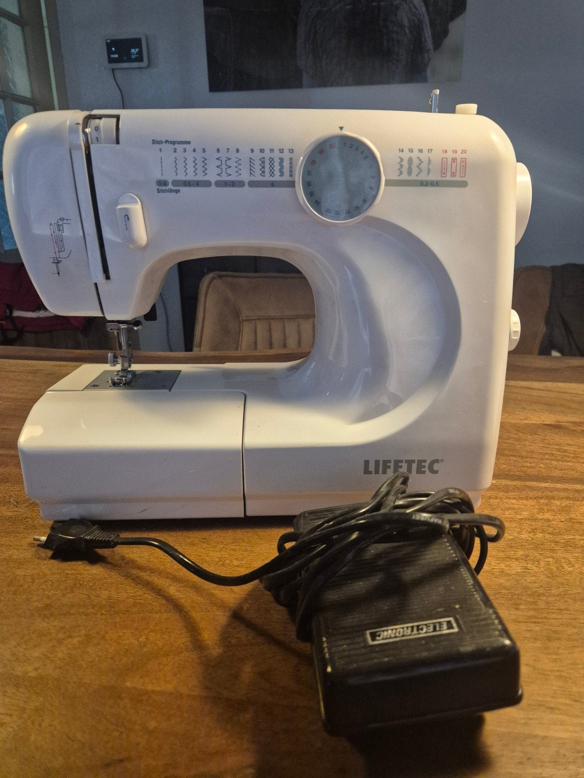 Lifetec LT8709 Naaimachine - Goed Werkende Staat, Ophalen, Gebruikt, Naaimachine, Overige merken