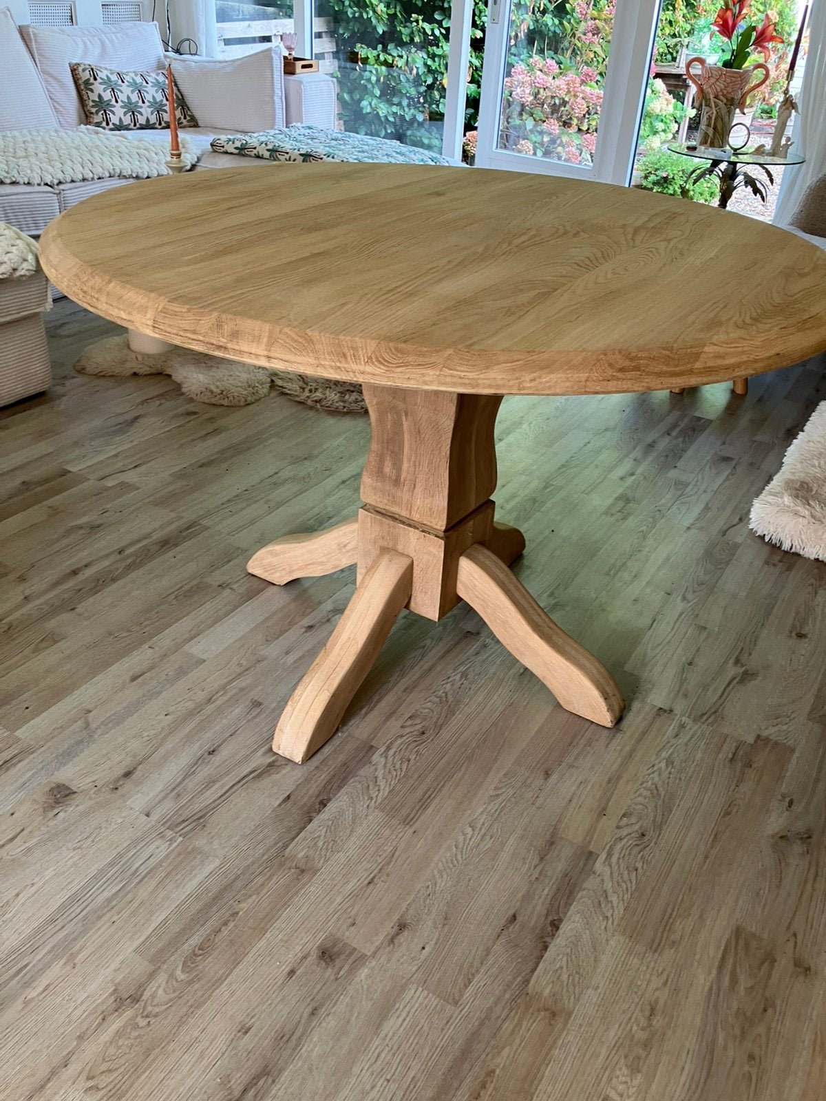 Ronde massief eiken bolpoot eettafel, Huis en Inrichting, 100 tot 150 cm, Ophalen of Verzenden, Vier personen, Eikenhout