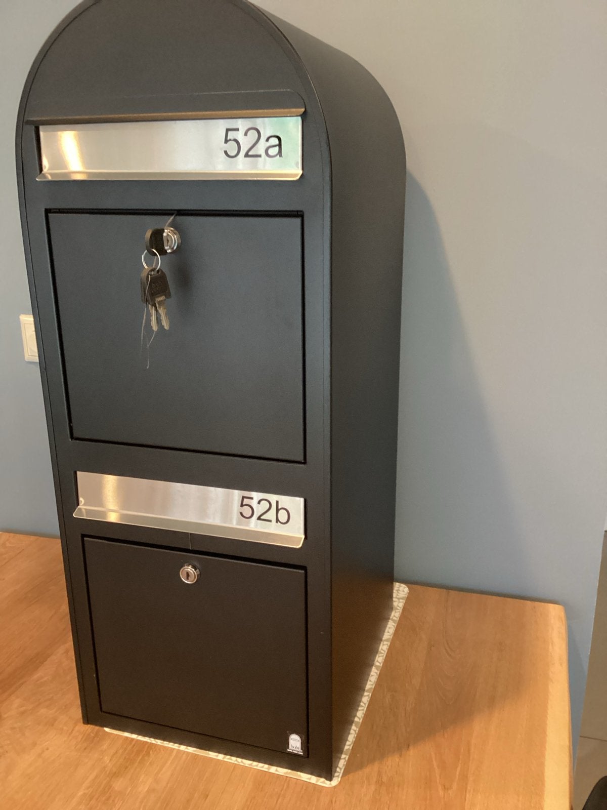 Bobi duo Brievenbus - Staand - Zwart - nieuw in de doos, Ophalen of Verzenden, Nieuw, Staal, Staande brievenbus
