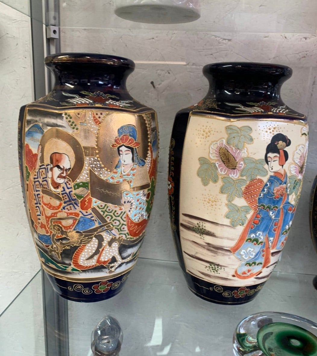 Vaas twee schitterende beschilderde Japanse Satsuma Vazen., Antiek en Kunst, Ophalen of Verzenden