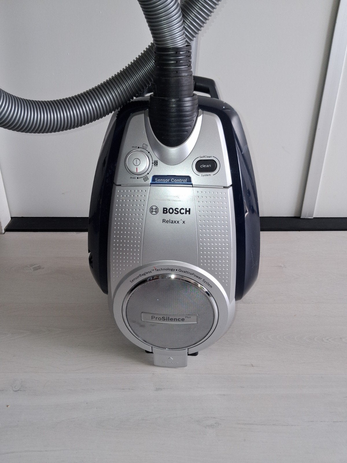 Bosch Relaxx'x ProSilence Stofzuiger - Krachtig en Stil, Witgoed en Apparatuur, Ophalen, Gebruikt, Geschikt voor harde vloeren