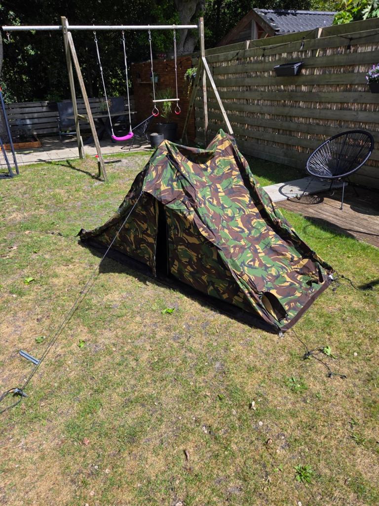 Legertent + slaapmat, Caravans en Kamperen, Tenten, Ophalen, Zo goed als nieuw, Tot en met 2
