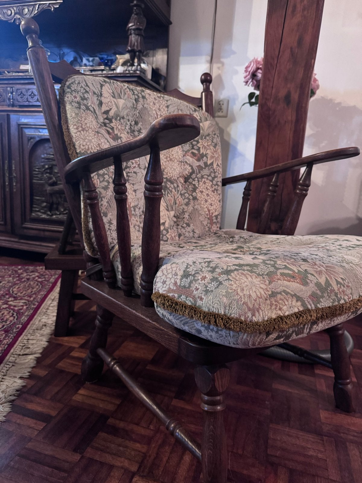 Oude relaxstoel met jaqaurd bekleding, Antiek en Kunst, Ophalen