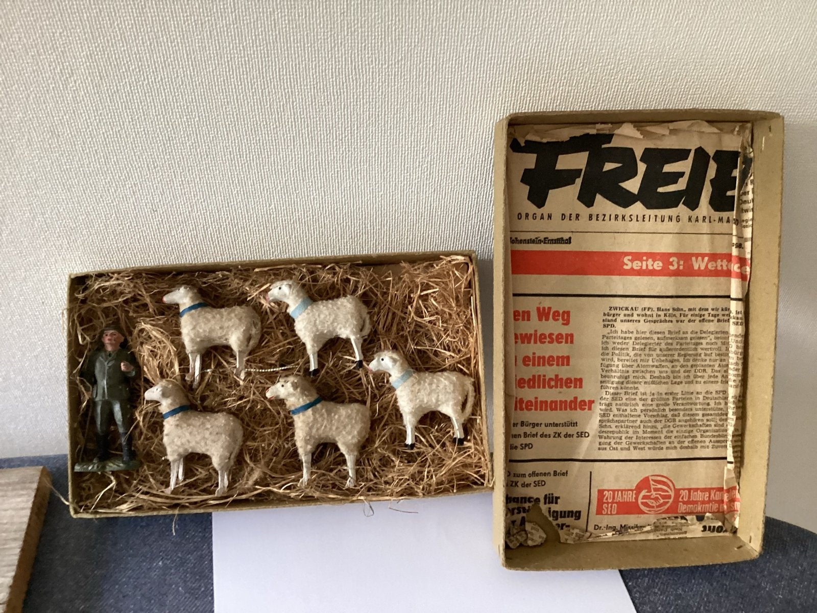 Antieke doos met schaapjes en herder, Ophalen of Verzenden