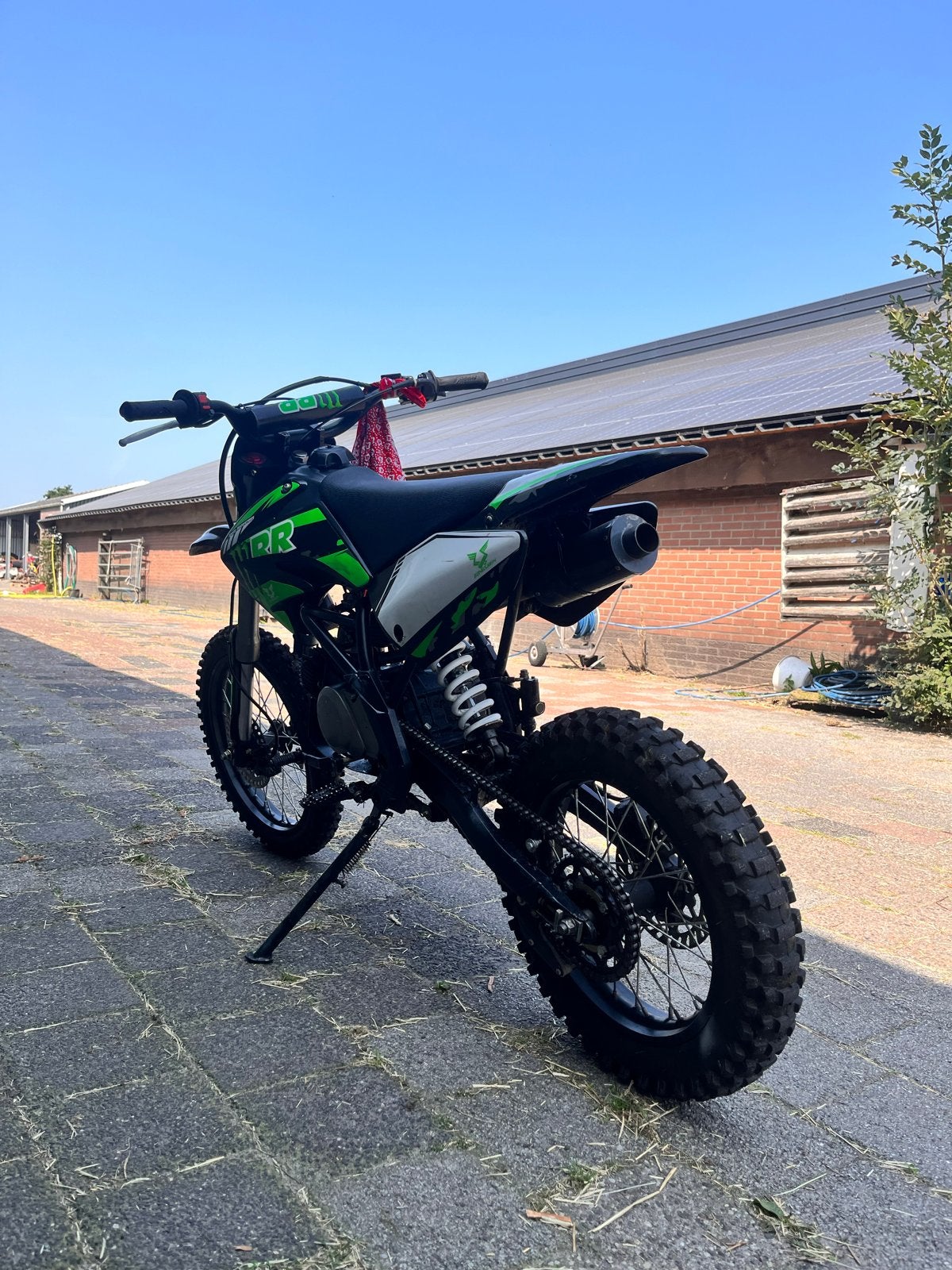 Stoere crossmotor 125cc, Fietsen en Brommers, Minibikes, Midibikes en Pitbikes, Ophalen of Verzenden, Zo goed als nieuw, Schijfrem