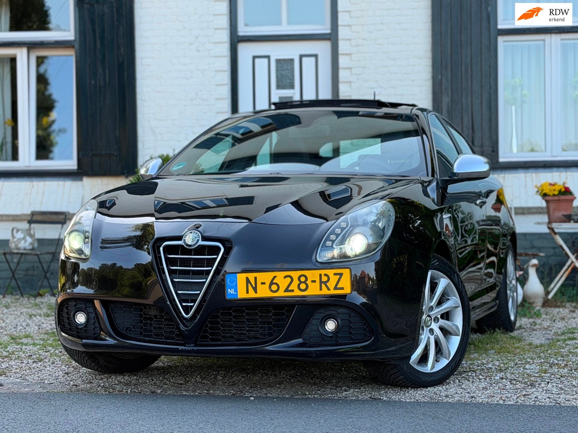 Alfa Romeo Giulietta 1.4 T Progression|Pano|Clima|Cruise|Nie, Auto's, Alfa Romeo, Voorwielaandrijving, Euro 5, Gebruikt, Zwart