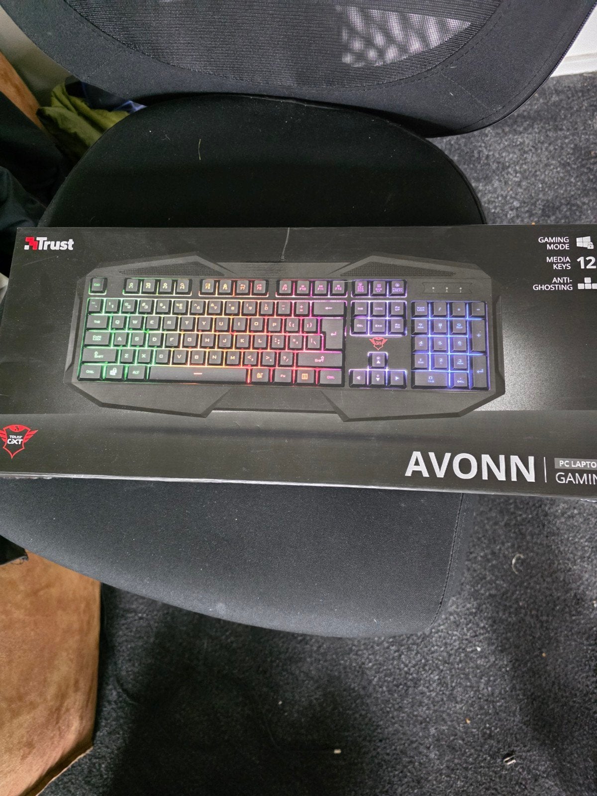 Trust GXT 830 Avonn Gaming Toetsenbord - Zo goed als nieuw, Computers en Software, Ophalen of Verzenden, Zo goed als nieuw, Trust