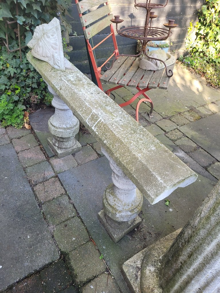 Tuinafscheiding van massief beton foto 1 en 2, Ophalen, Heikant 21 Kaatsheuvel, Belle Vieille Brocante, Zo goed als nieuw