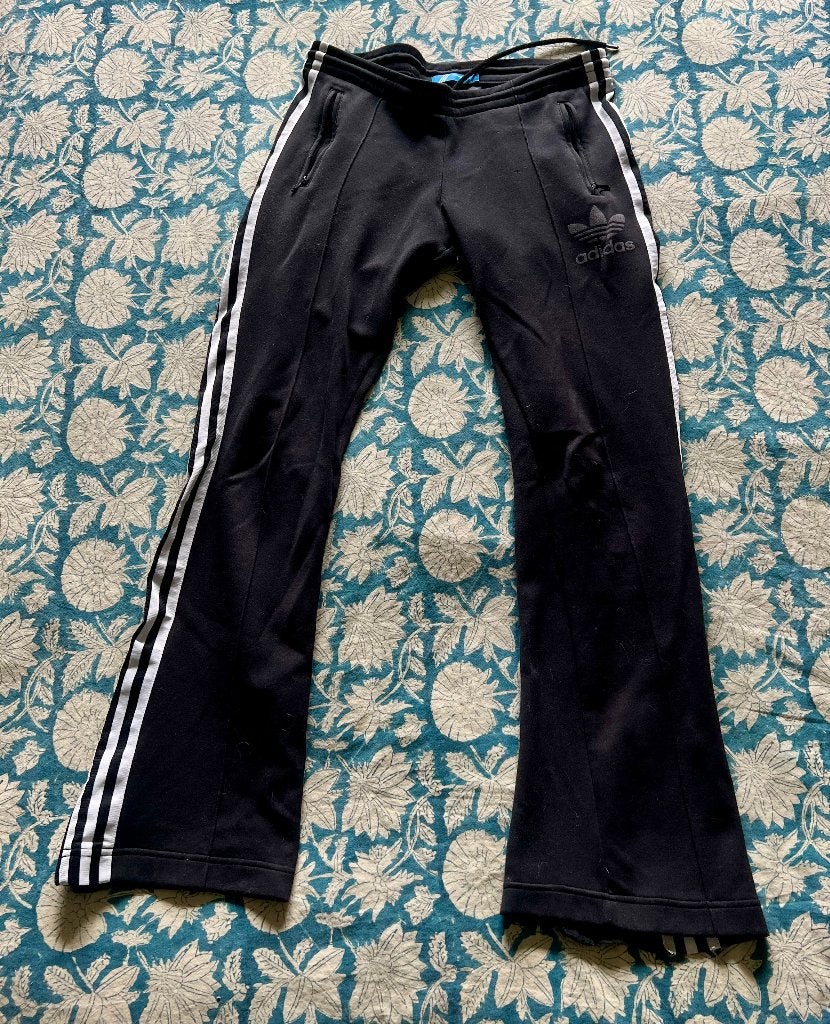 Vintage SOFT LUX FLARED BROEK Adidas trainingsbroek 38 zwart, Maat 38/40 (M), Adidas, Zwart, Ophalen of Verzenden