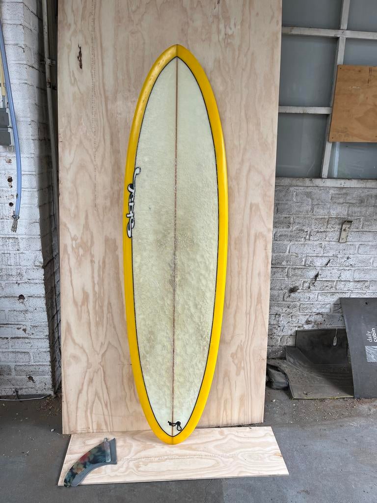 Shortboard singlefin vintage 6’3 Slashsurfboards Spanje, Watersport en Boten, Golfsurfen, Ophalen, Gebruikt, Shortboard, Met draagtas