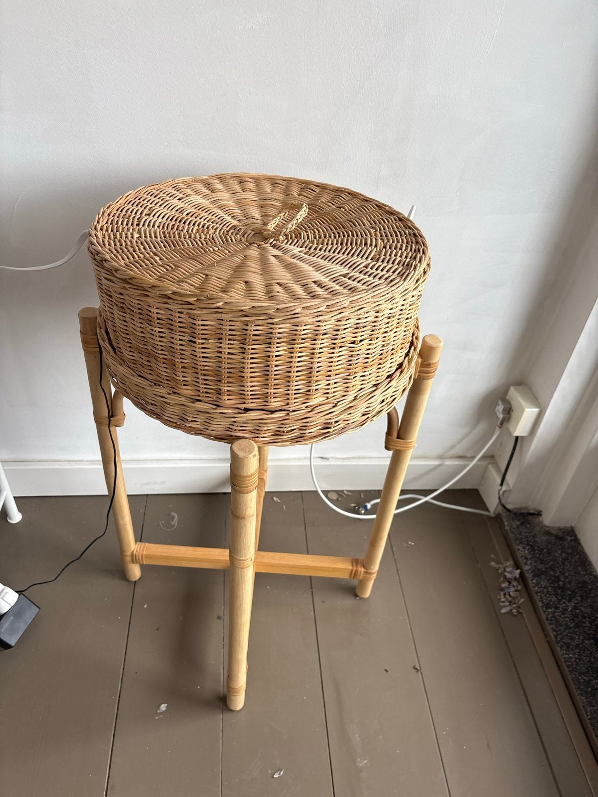 IKEA Ratan opbergmand met deksel en standaard, Ophalen, Gebruikt, Gevlochten, Mand