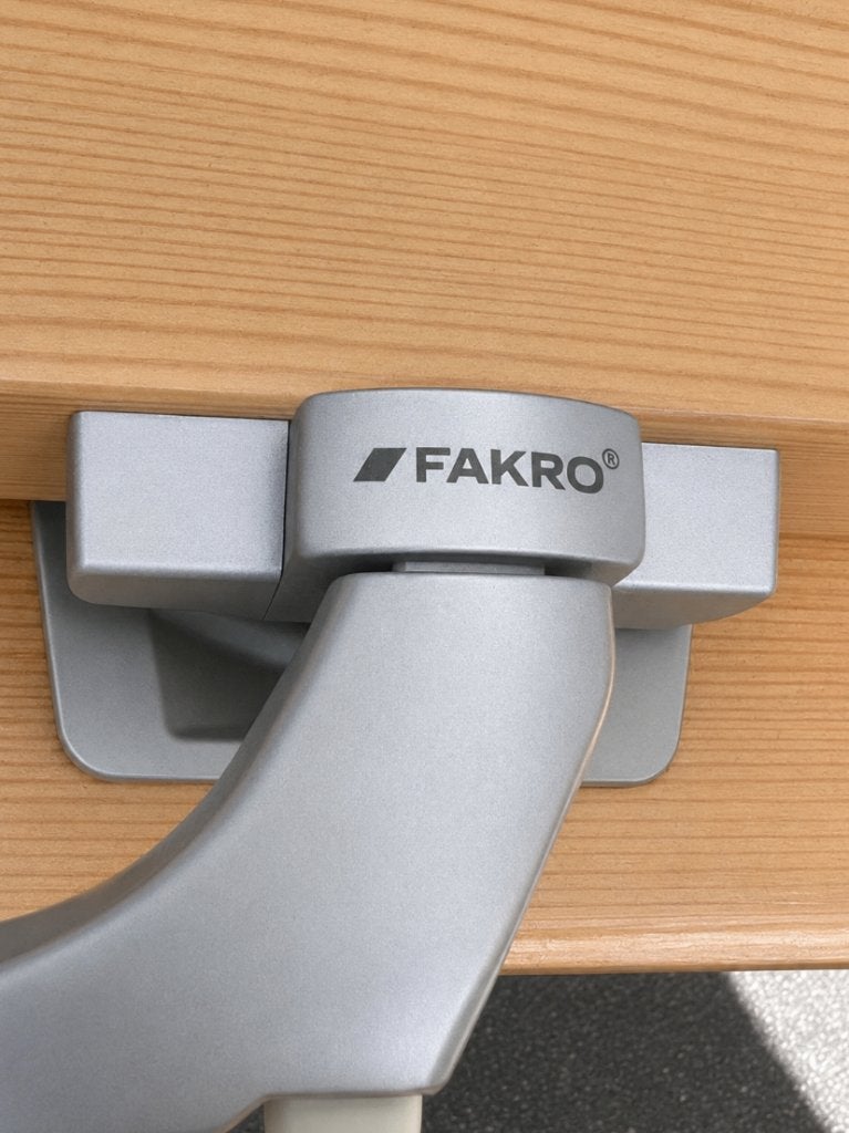 FAKRO houten dakraam / zolderraam 55x78 cm inc. gootstukken, Doe-het-zelf en Verbouw, Glas en Ramen, Ophalen, Minder dan 80 cm