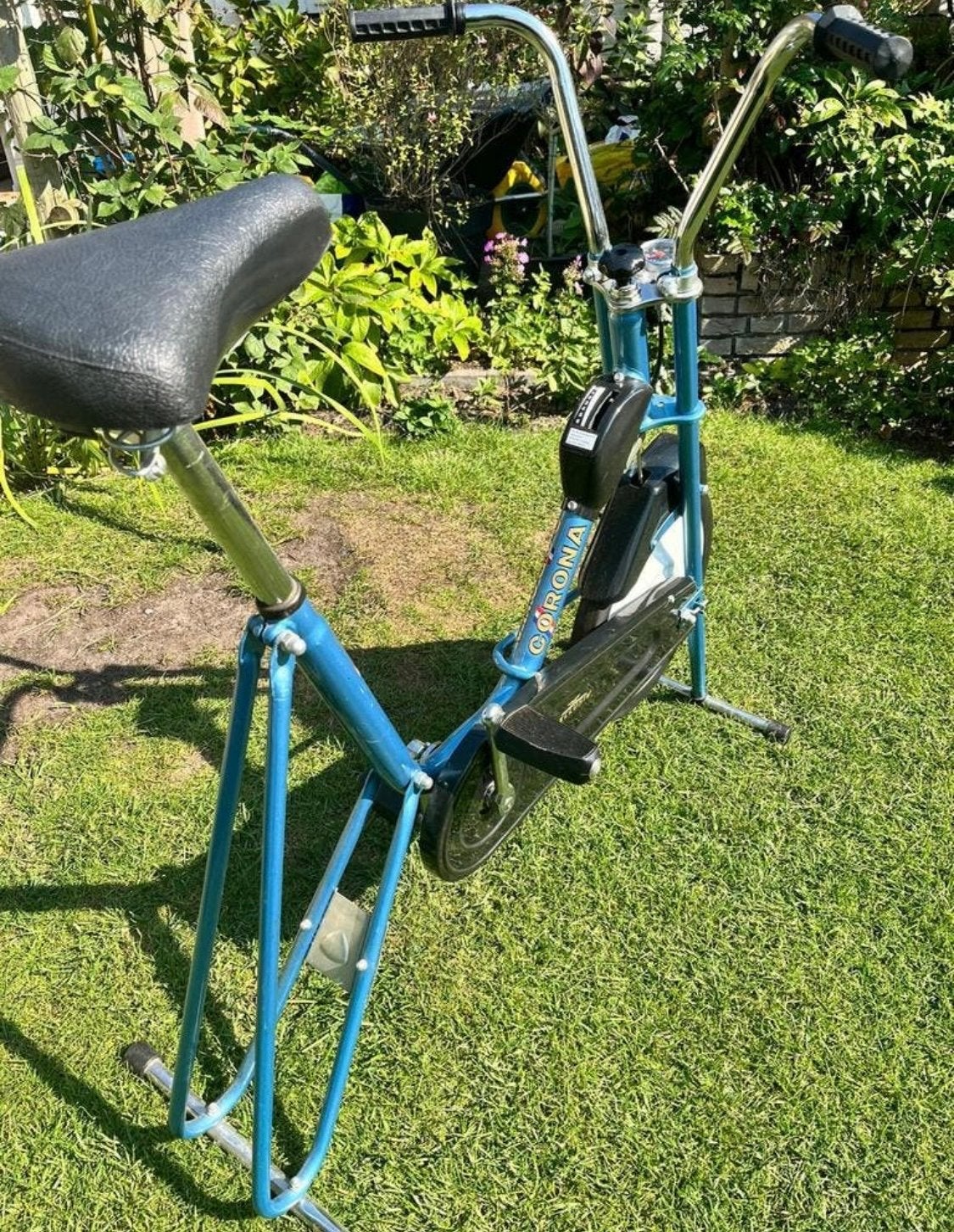 Hometrainer Corona - Perfect en Eenvoudige Bediening, Ophalen, Gebruikt, Metaal, Benen