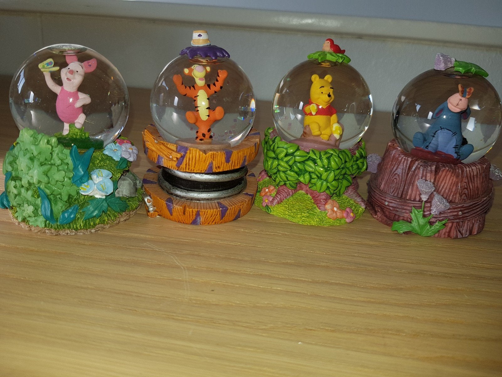 Winnie de Poeh mini sneeuwbollen, Ophalen of Verzenden, Winnie de Poeh of vrienden, Zo goed als nieuw, Beeldje of Figuurtje