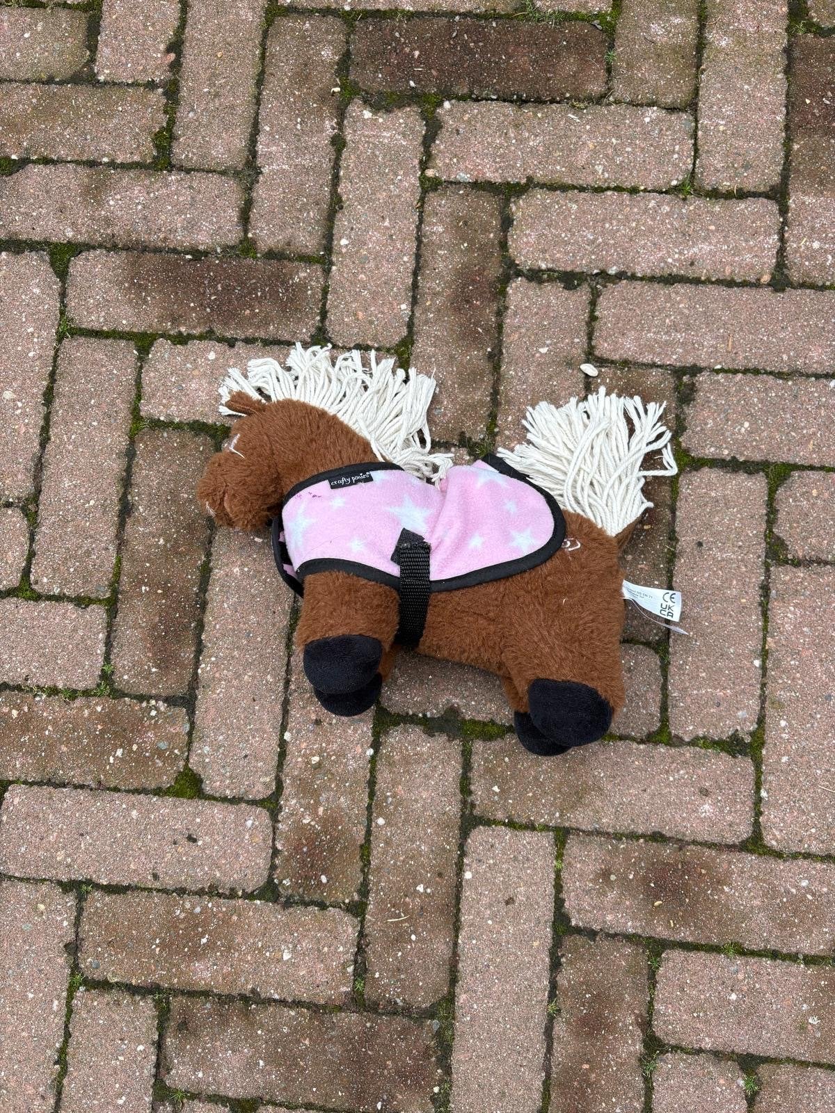 Hobbyhorse met leren halster en knuffelpaardjes, Ophalen, Zo goed als nieuw, Jongen of Meisje