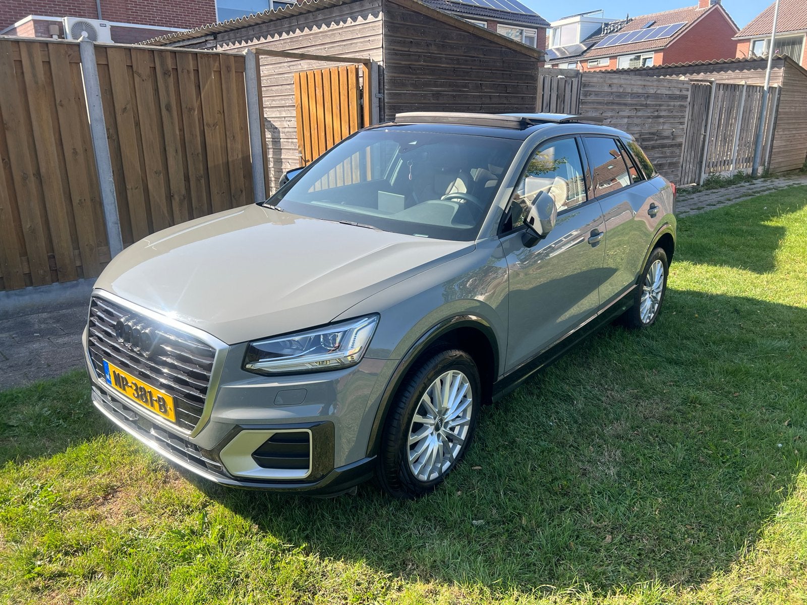 Audi Q2 1.4 Tfsi CoD 150pk S Tronic 2017 Grijs, Auto's, 4 cilinders, 19 km/l, Particulier, 1500 kg