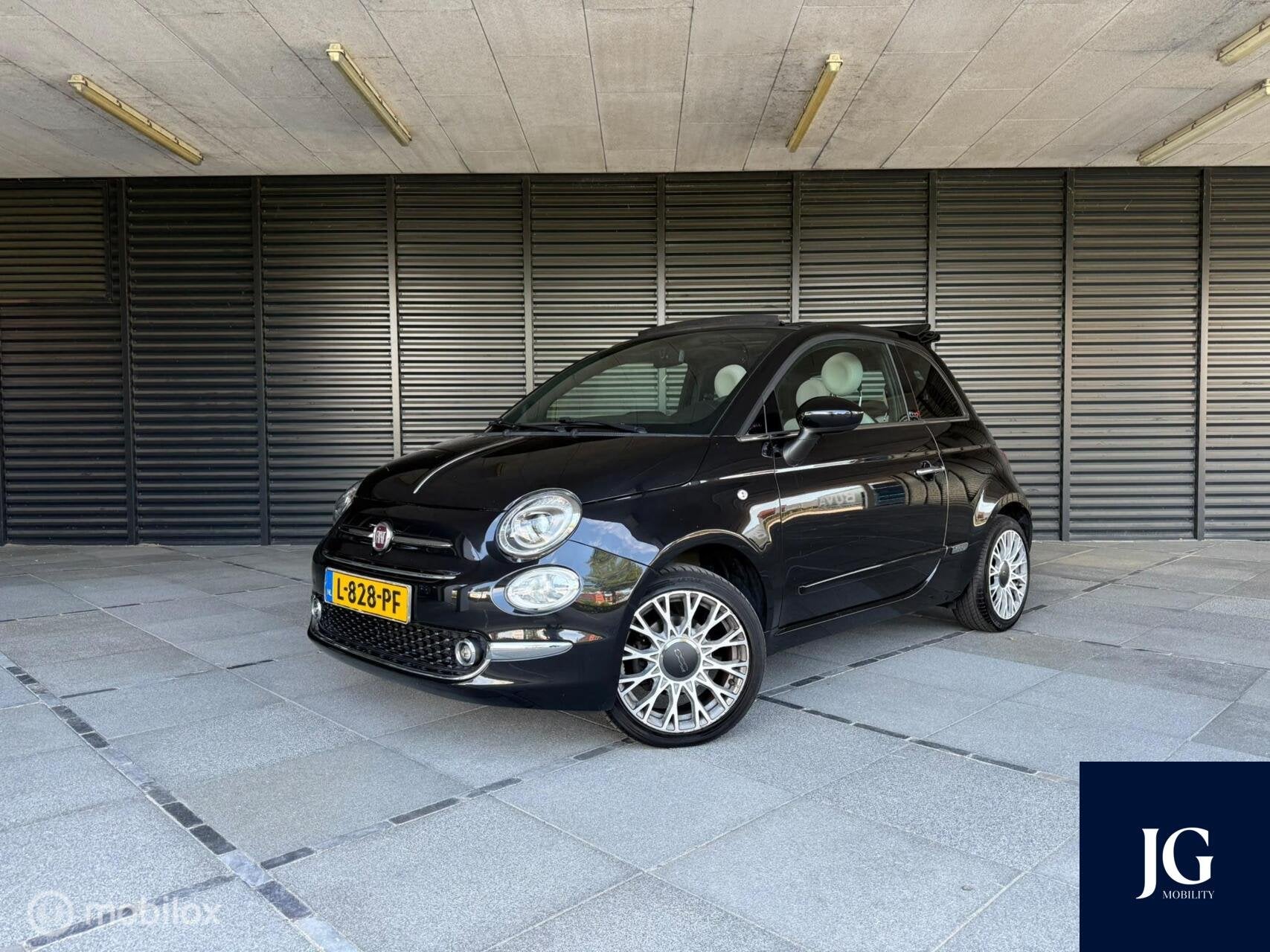 Fiat 500 Cabrio 1.0 Hybrid Lounge, Auto's, Fiat, Voorwielaandrijving, Euro 6, 4 stoelen, Zwart