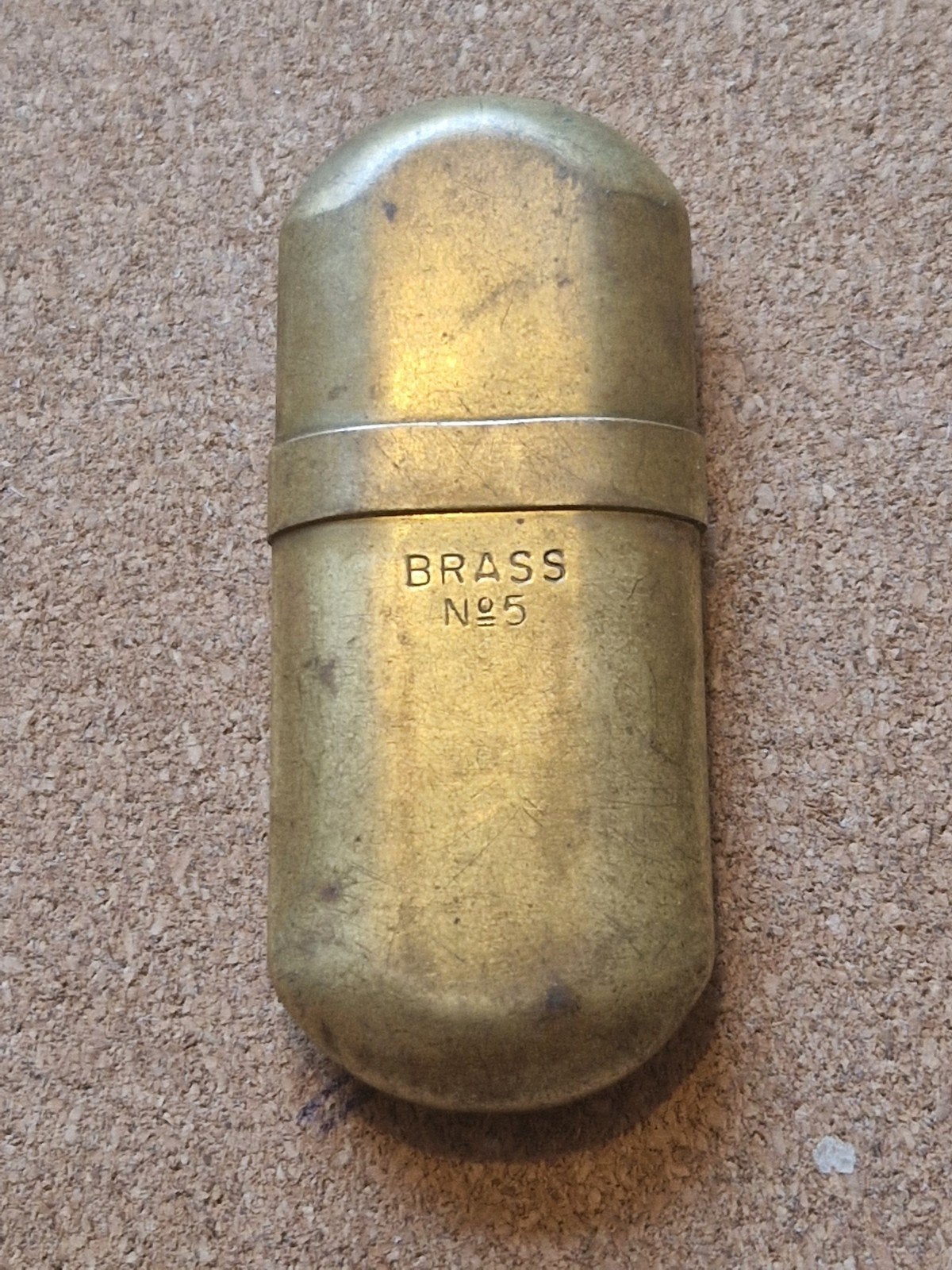 Oude messing Camel aansteker met benzine 7 cm.BRASS  Ne 5, Verzamelen, Ophalen of Verzenden, Gebruikt, Aansteker