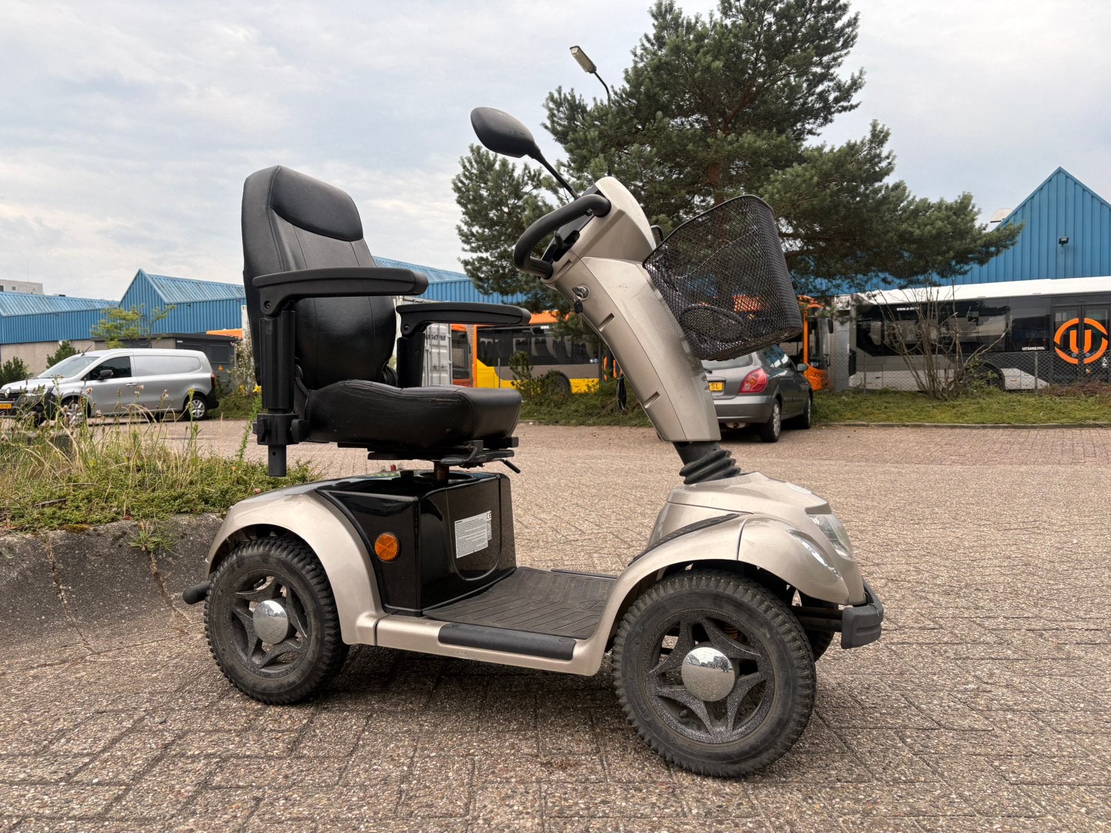 Vermeiren Carpo 4 / opknapper, Diversen, Rolstoelen, Vermeiren, Ophalen of Verzenden, Zo goed als nieuw, Elektrische rolstoel