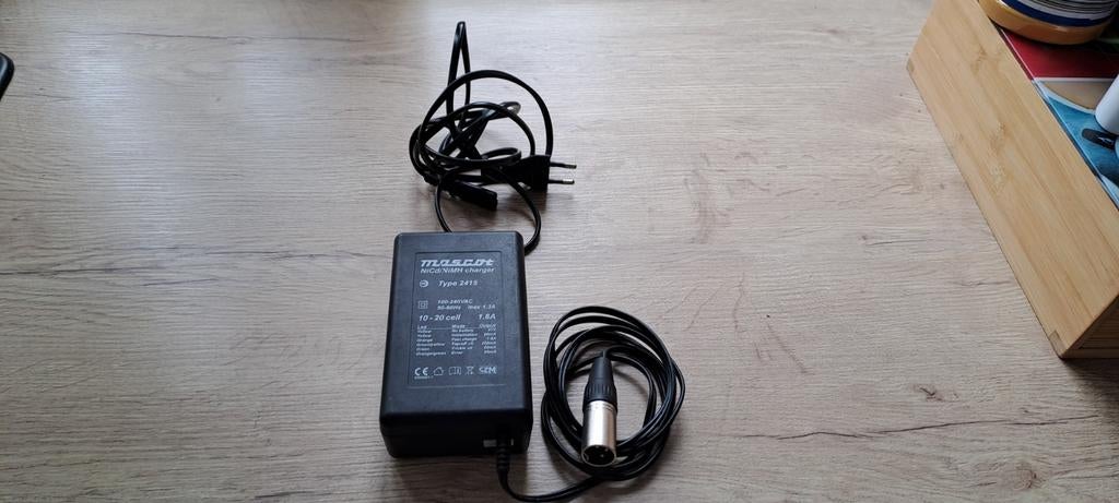 Acculader electrische fiets 24 tot 42 volt, Ophalen of Verzenden, Overige merken