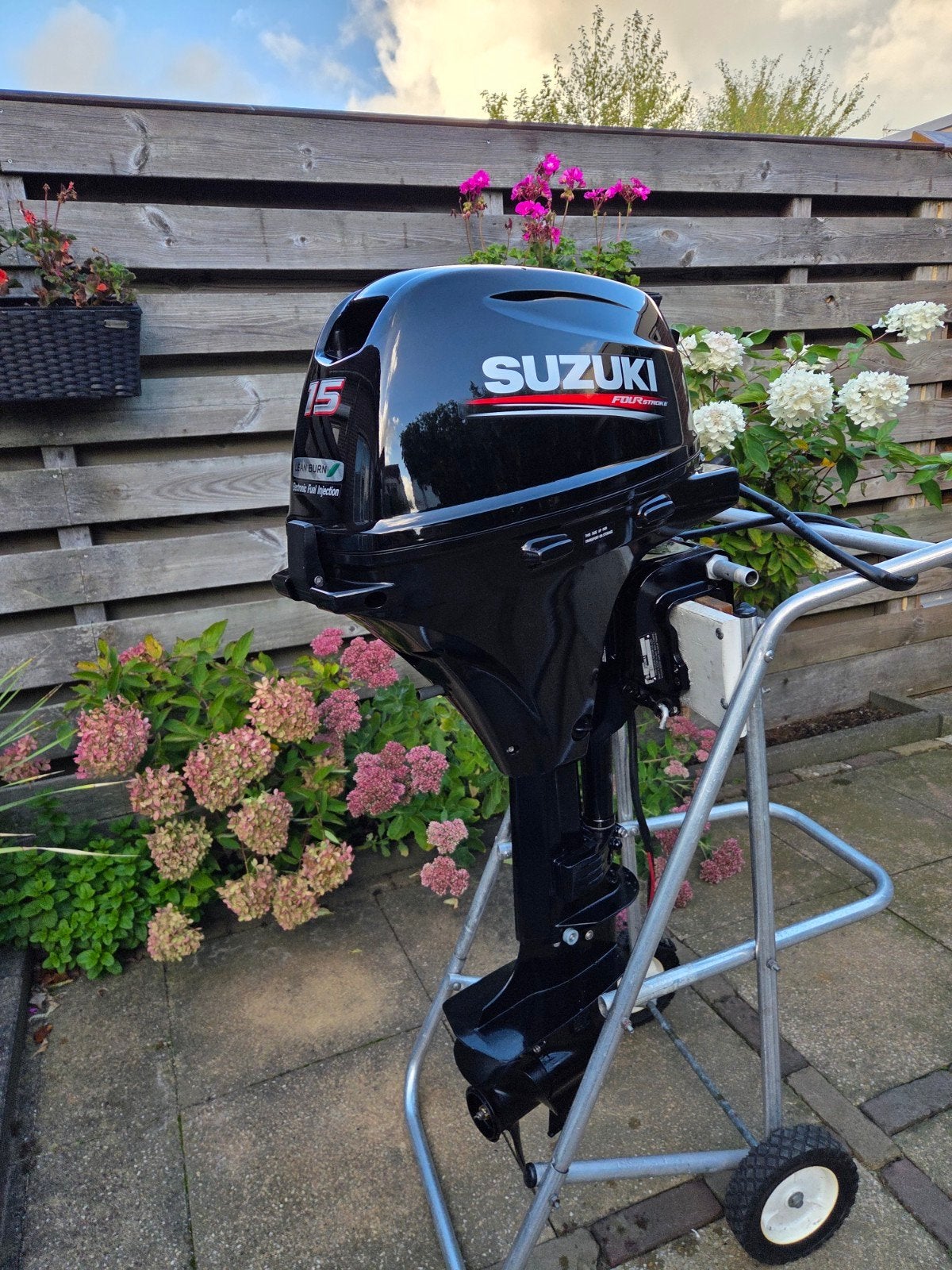 SUZUKI DF 20/15 pk EFI injectie afstandsbediening el.start, Ophalen, 10 tot 30 pk, Zo goed als nieuw, Elektrische start