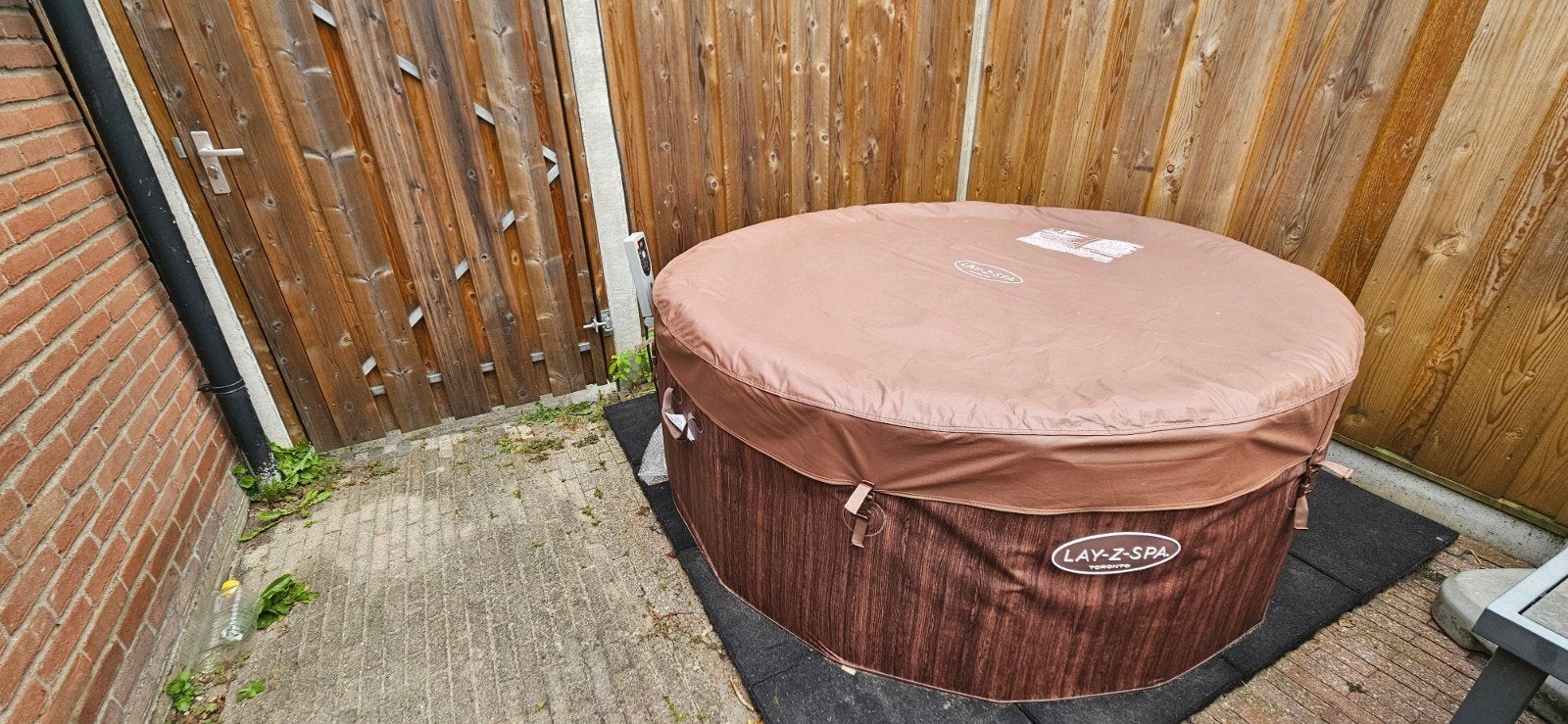 Lay z spa Toronto schuimwanden jacuzzi opblaasbare bubbelbad, Ophalen, Zo goed als nieuw, Pomp