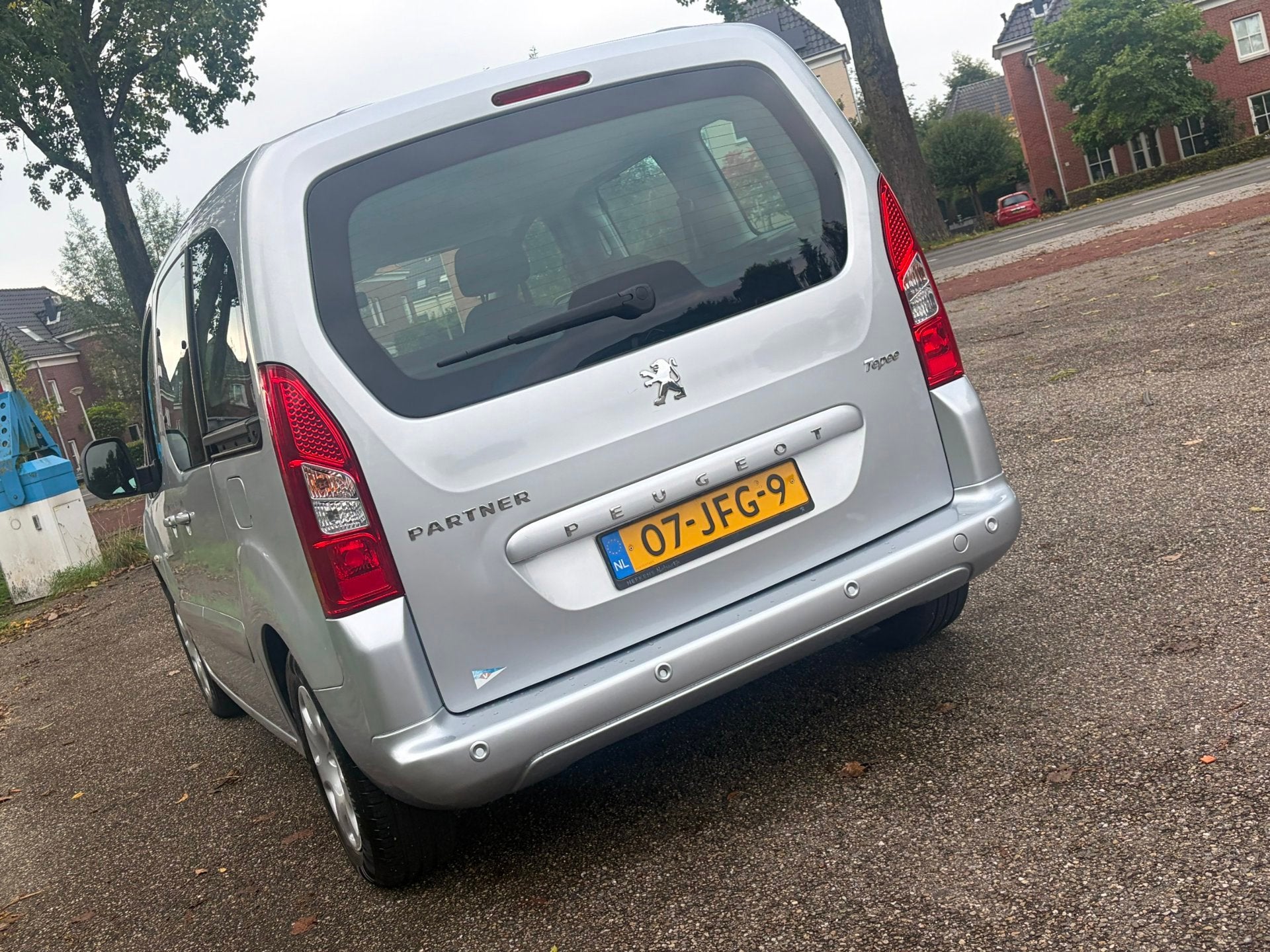 Peugeot Partner Tepee 1.6 Première /Airco/NAP/, Auto's, Voorwielaandrijving, Verwarmde buitenspiegels, 4 cilinders, Origineel Nederlands