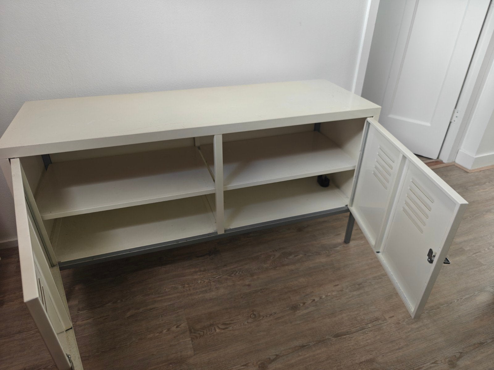 kastje ikea, Ophalen, Gebruikt