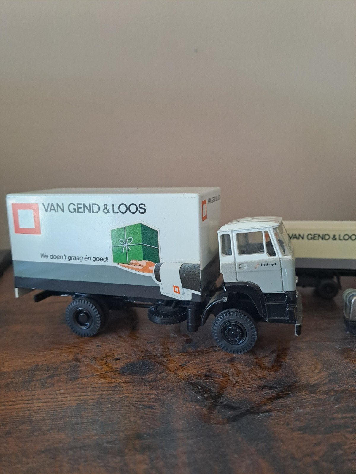 Van Gend & Loos modelvrachtwagens en Still vorkheftruck, Ophalen