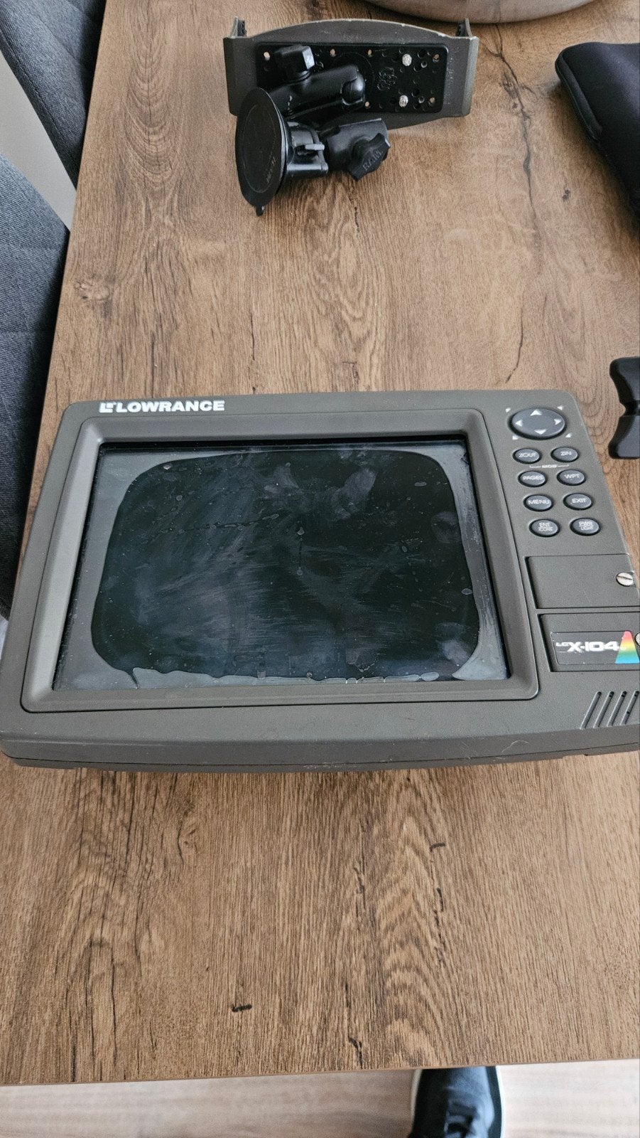 Lowrance X-104 Fishfinder met transducer en steun, Ophalen, Gebruikt, Overige typen