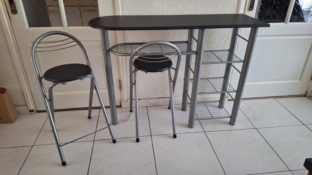 Bartafel met 2 krukken - Compact en stijlvol, Gebruikt, Met voetsteun, Ophalen of Verzenden, 90 cm of meer