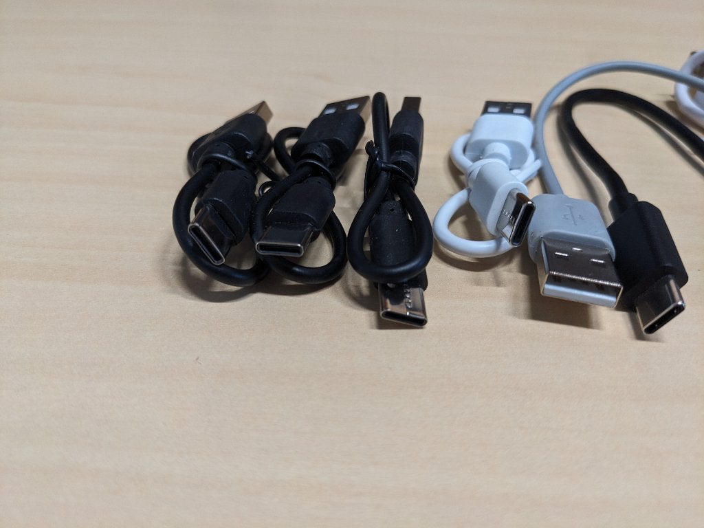 assortiment USB-kabels., Doe-het-zelf en Verbouw, Kratten en Dozen, Doos, Minder dan 35 cm, Minder dan 50 cm, Ophalen of Verzenden